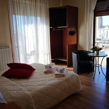 Sant'Oronzo B&B Lecce Bagian luar foto