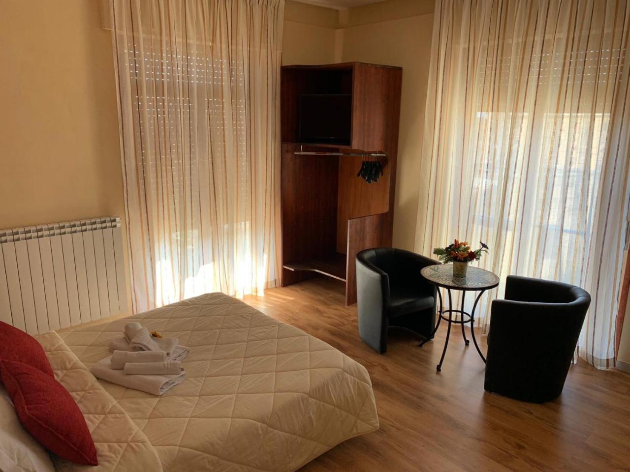 Sant'Oronzo B&B Lecce Bagian luar foto